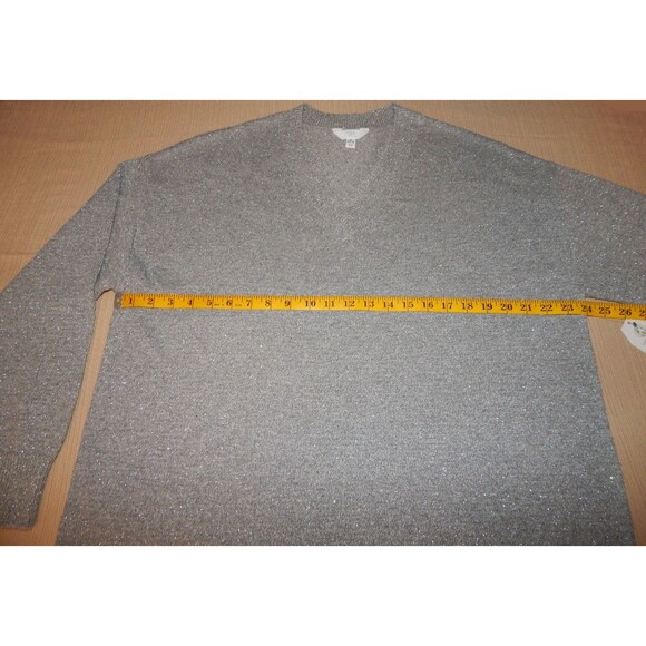Women's Time And Tru V Neck Sequin Sweater GRAY Pullover Size XL (16-18) NWT - Picture 3 of 16